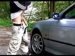 TubeBigCock presents: Geiler arsch von blondine auf der motorhaube gefickt.