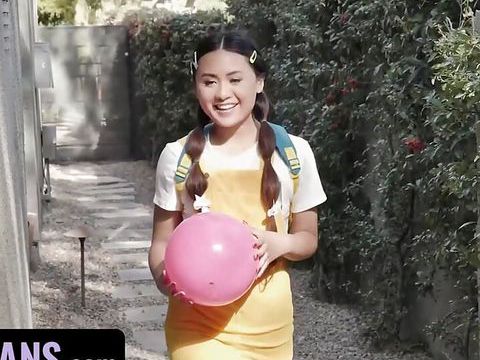 TubeBigCock presents: Teen princess ella voneva gets her asian pussy rammed by diamond banks' huge strap on - littleasians ffm threesome