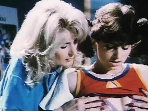 TubeBigCock presents: Le ragazzine lo fanno - scene #02